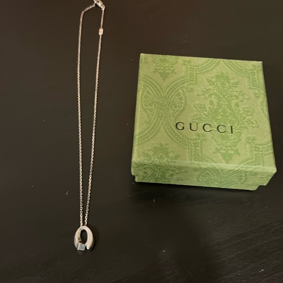 Gucci Sterling Necklace w/ Card & Box EUC - Picture 2 of 3